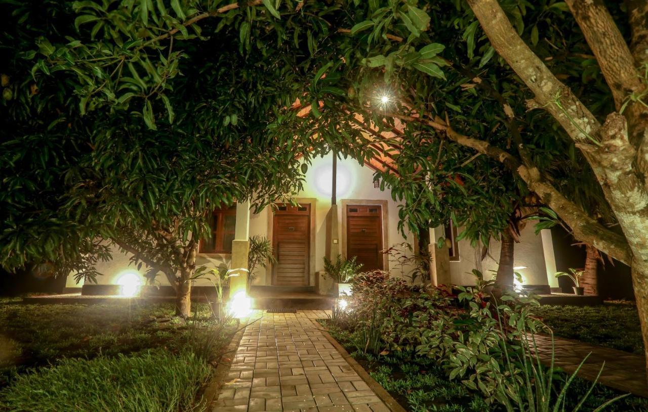 Subaseth Villa Anurâdhapura Extérieur photo